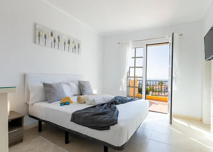 Prázdninový dům Incredible Fuente, Ocean View, Heated Pool!